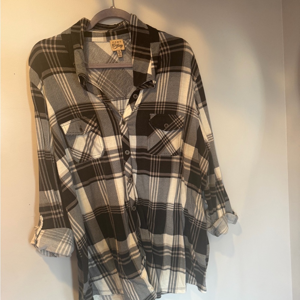 Como Vintage Black and White Plaid Shirt